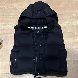 Aritzia The Super Puff™ Shorty Vest - cliMATTE xs women’s nwot